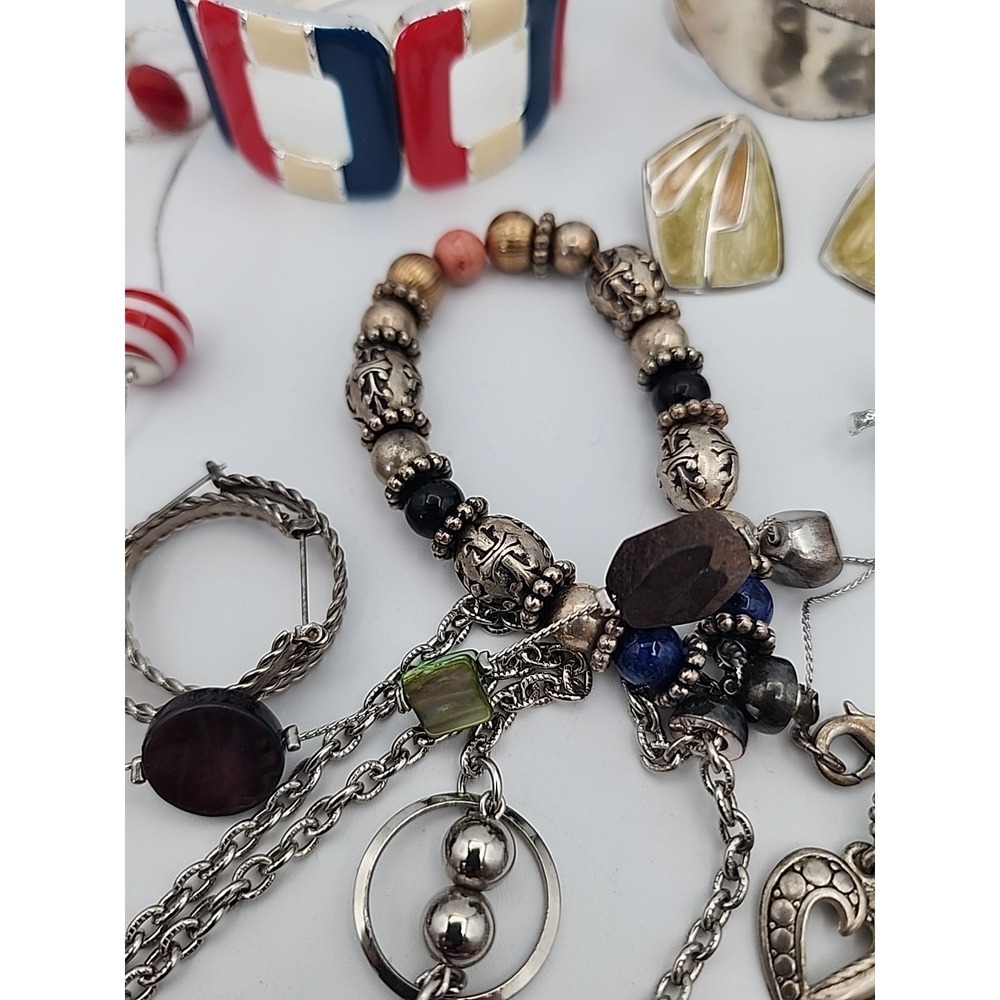 Vintage to Modern Costume Fashon Jewelry Lot Mixed Ethnic Beads 80s Charm Wear - Picture 12 of 16